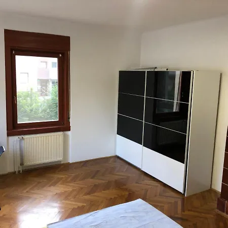 Huge Bbq Garden 2, Spacious Flat, Ac, Free Parking 2 Apartment Ljubljana