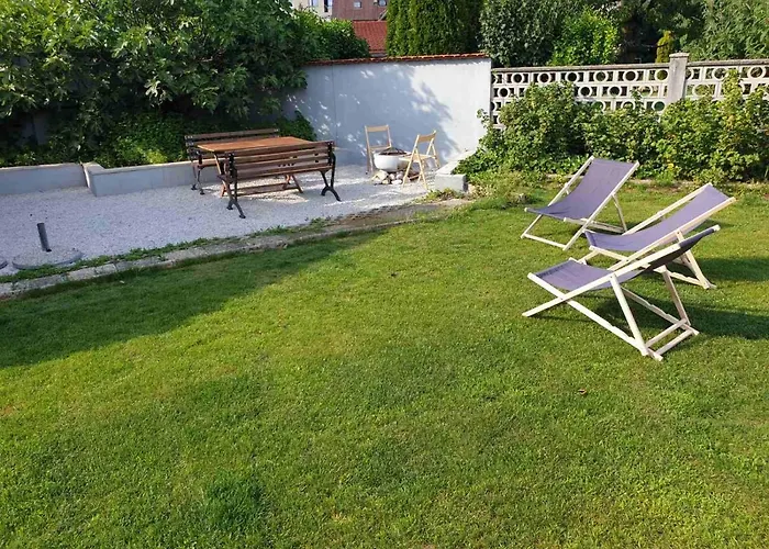 Huge Bbq Garden 2, Spacious Flat, Ac, Free Parking 2 شقة